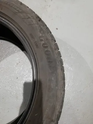 Pareja Neumáticos Goodyear 235/50R18 101V