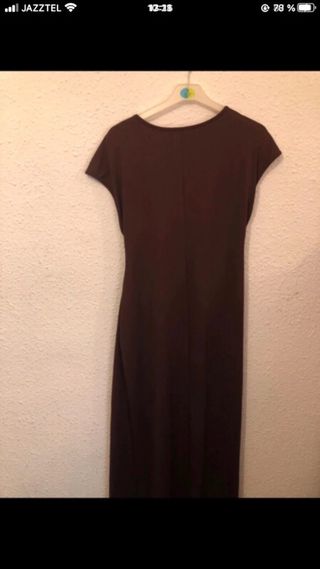 Vestido largo granate con detalle de hebilla