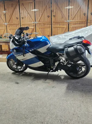BMW K1200S Azul y Blanca