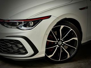 Volkswagen Golf GTI.
