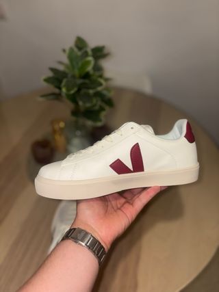 Zapatillas Veja V-12 Blancas y Rojas