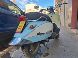Ciclomotor Aprilia Compay Custom Azul/Blanco