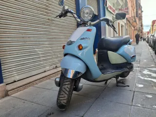 Ciclomotor Aprilia Compay Custom Azul/Blanco