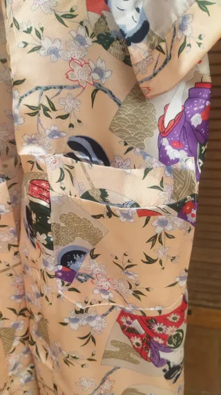 Kimono Largo Satinado Estampado Oriental.
