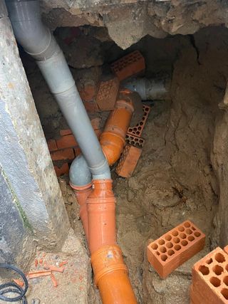 Fontanero Urgente 24h Desatascos, Pocería, Reforma