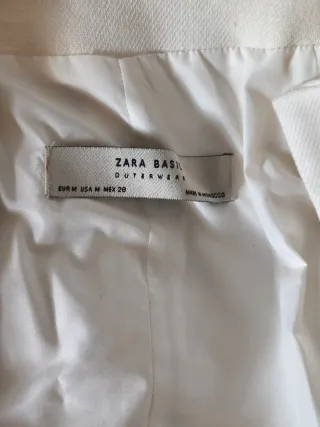 Abrigo blanco Zara