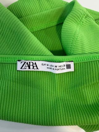 Top Zara verde