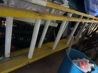 Escalera extensible amarilla precio negociable