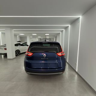 Renault Grand Scenic ( 7 PLAZAS )