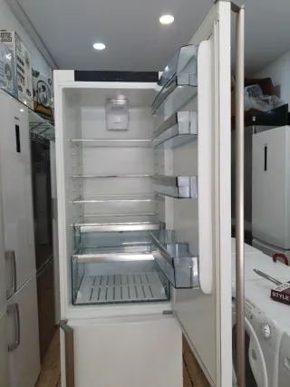 Nevera AEG con garantía y transporte