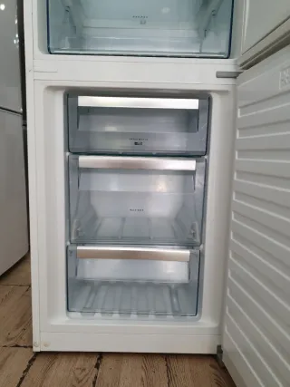 Nevera AEG con garantía y transporte