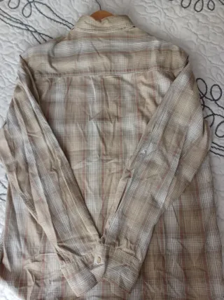 Camisa Levi's a cuadros beige y marrón