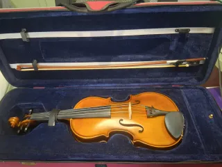 Viola Stentor Student II 15" con Arco y Estuche