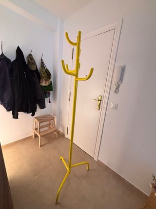 Perchero Metálico Amarillo Ikea