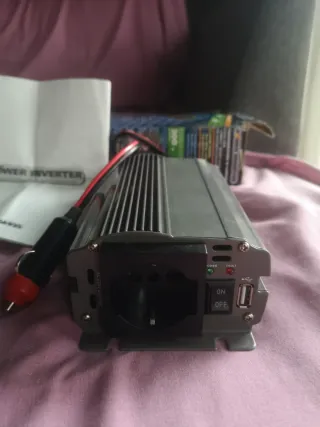Inversor Power Inverter 300W 12V a 220V