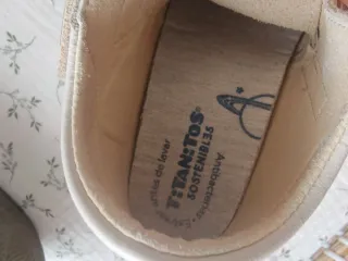 Botas barefoot niña T.23 Titanitos