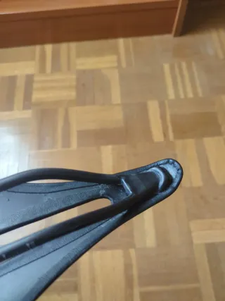Sillín carbono ultraligero 90g ancho 143mm