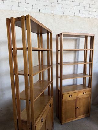 Estantería de madera