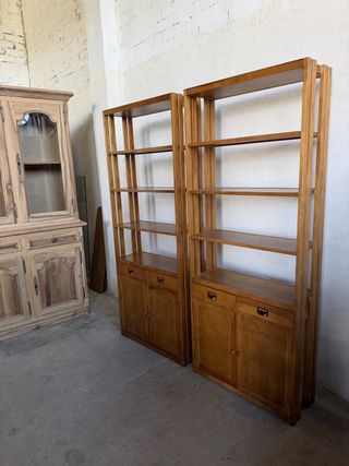Estantería de madera