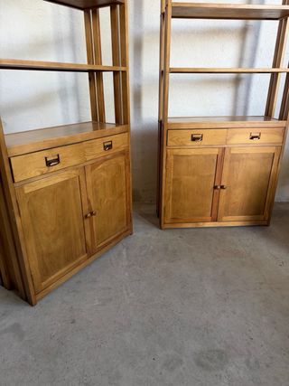 Estantería de madera