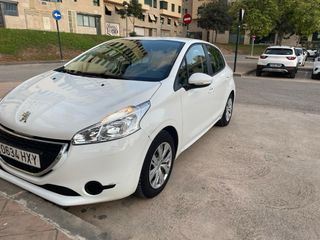 Peugeot 208 2014