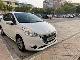 Peugeot 208 2014