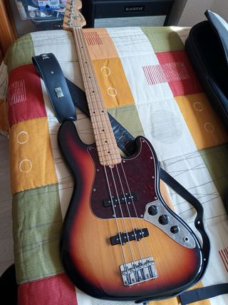 Bajo Fender Jazz Bass + Markbass Marcus