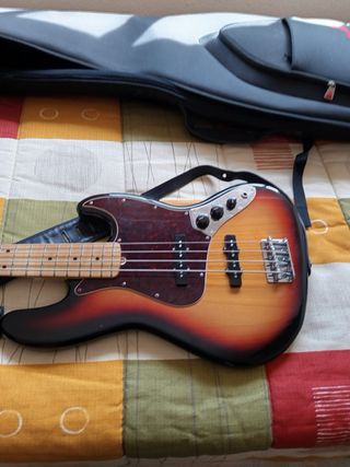 Bajo Fender Jazz Bass + Markbass Marcus