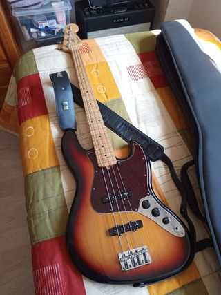 Bajo Fender Jazz Bass + Markbass Marcus
