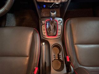 Hyundai Kona 1.6 TGDI Style Sky Red 4x4 DT