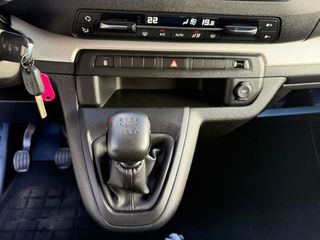 Peugeot Traveller BUSINESS BLU