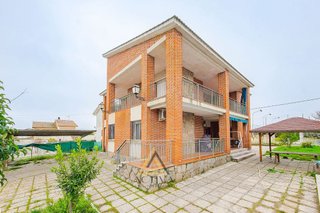 Chalet en venta en Griñón
