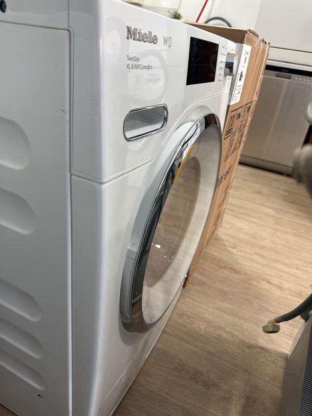 Lavadora Miele XL & WFCombi  9kG 1600
