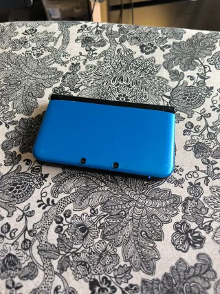 Nintendo 3DS XL azul