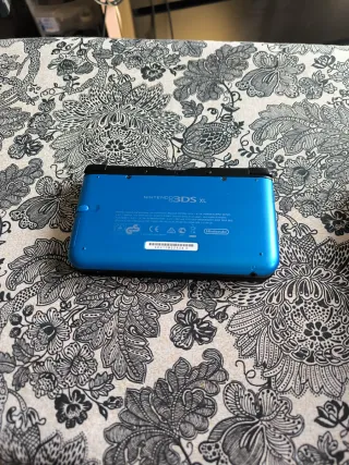 Nintendo 3DS XL azul
