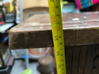 Aparador de castaño antiguo requiere restauración