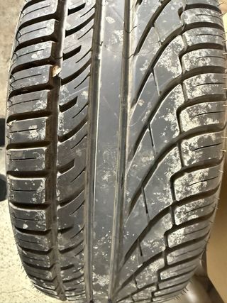 Neumático R16 michelin 205/55