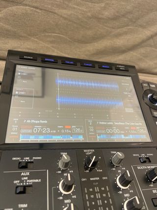 Controladora DJ Pioneer XDJ-RX3 Negra