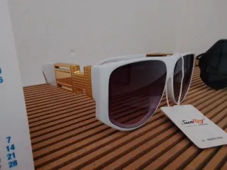Gafas de sol mujer negras con pedrería