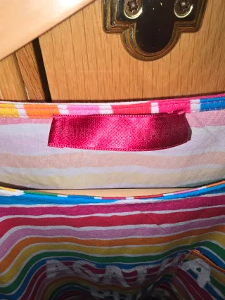 Camiseta Agatha Ruiz de la Prada Rayas multicolor.