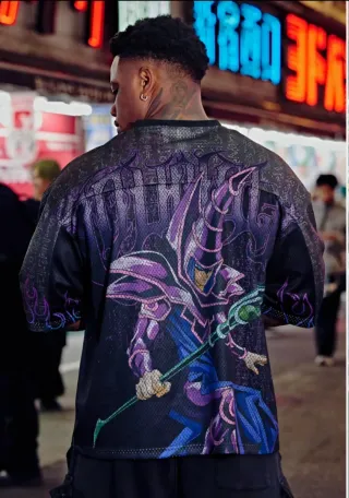 Camiseta Youngla Talla M Negra y Morada