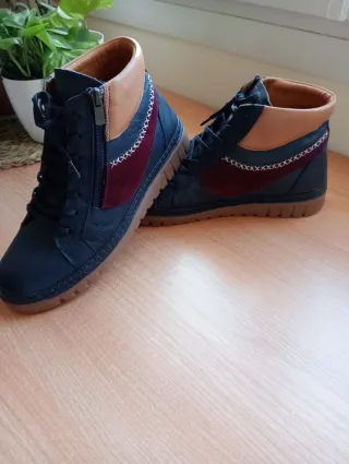 Botas mujer piel azul, marrón y granate