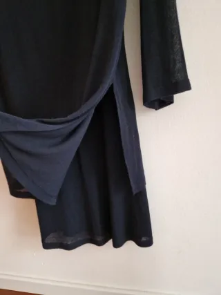 Vestito blu con spalline sottili