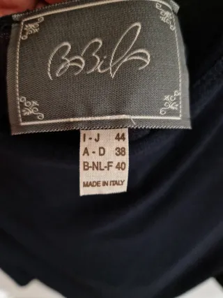 Vestito blu con spalline sottili