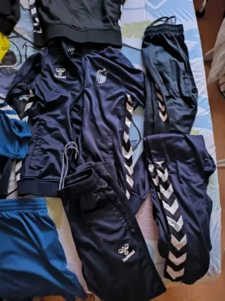 Equipación San Cristóbal Hummel