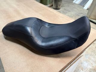 Asiento Harley Davidson Dyna Original