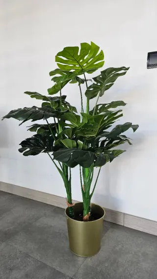 Planta Monstera Artificial Decorativa con maceta