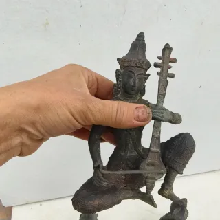 Statue in bronzo