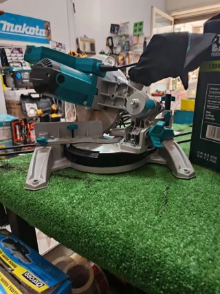 Troncatrice Victeche 1300W 210mm