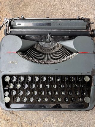 Máquina de escribir HERMES gris